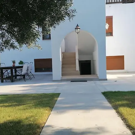 Nicole's Boutique In Apartmán Nikiti (Sithonia)