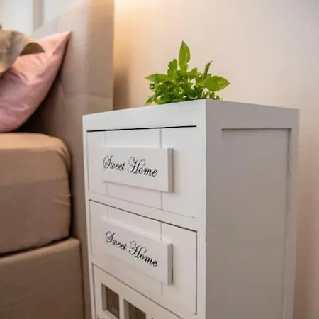 Nicole's Boutique In Apartment Nikiti (Sithonia)