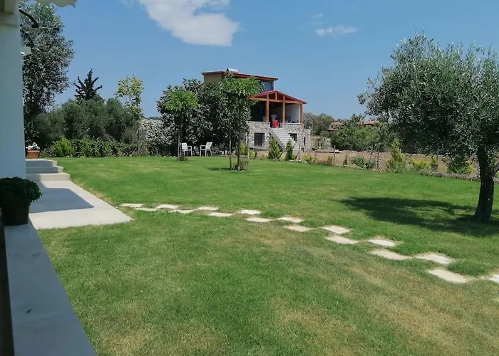 Nicole's Boutique In * Nikiti (Sithonia)
