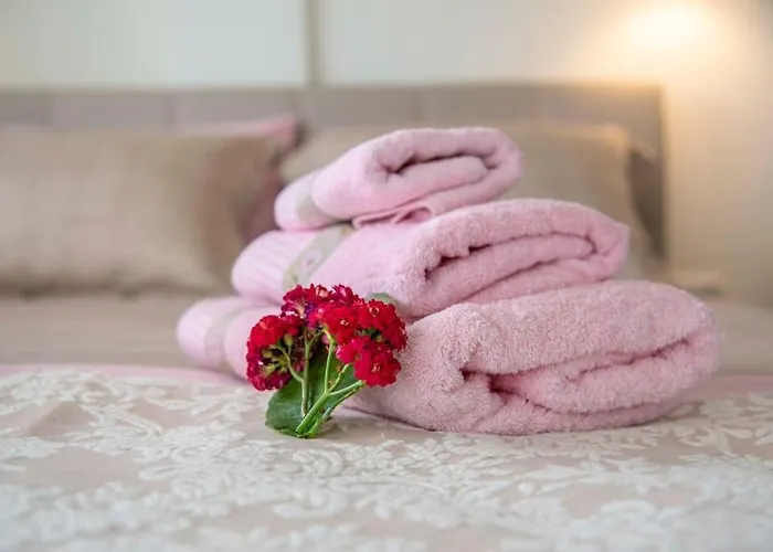 Nicole's Boutique In Nikiti (Sithonia)